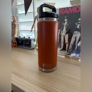 Yeti Rambler 26oz insulated water bottle